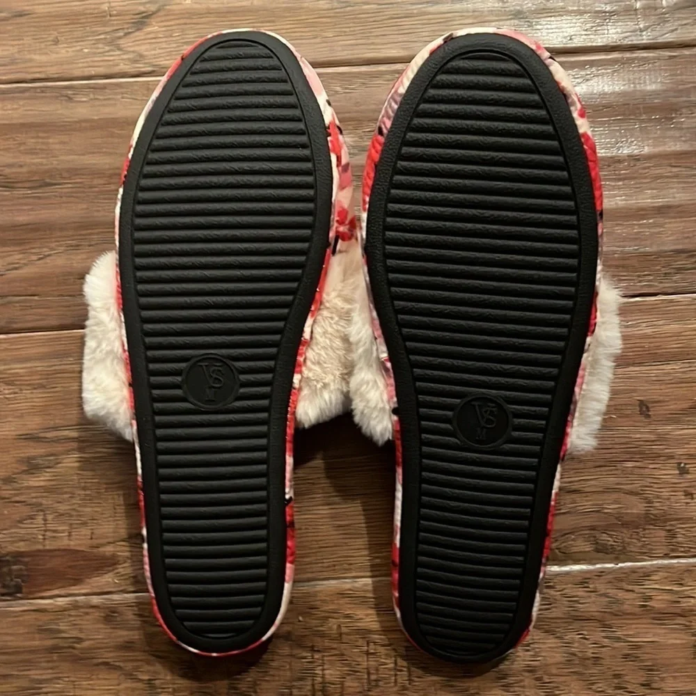 Victoria’s Secret slippers - Picture 3 of 3